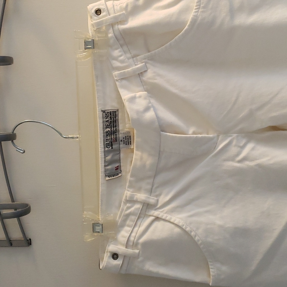Guess capris - Picture 2 of 3